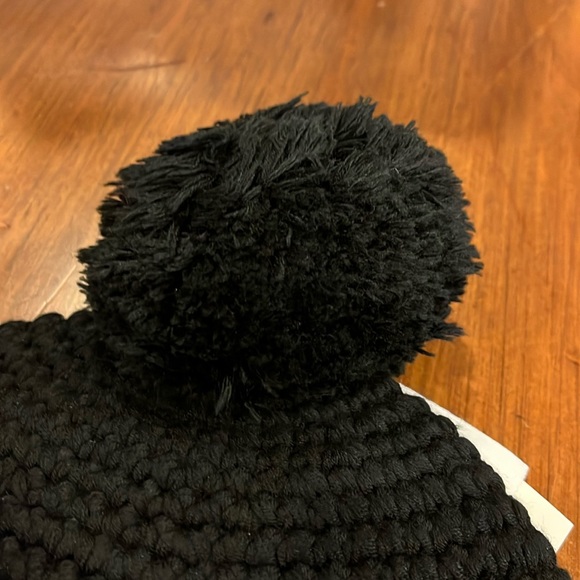 Ugg Australia Pom Winter Hat waffle new black one size acrylic Women’s Sized